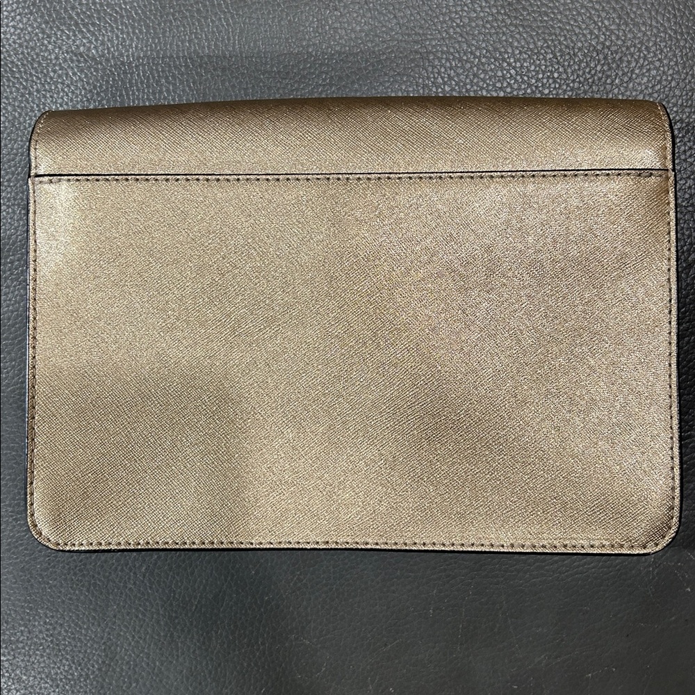 Michael Kors Jet Set Gold Crossbody Bag, PRISTINE CONDITION (dimensions 9.5”x7”) - Picture 16 of 16
